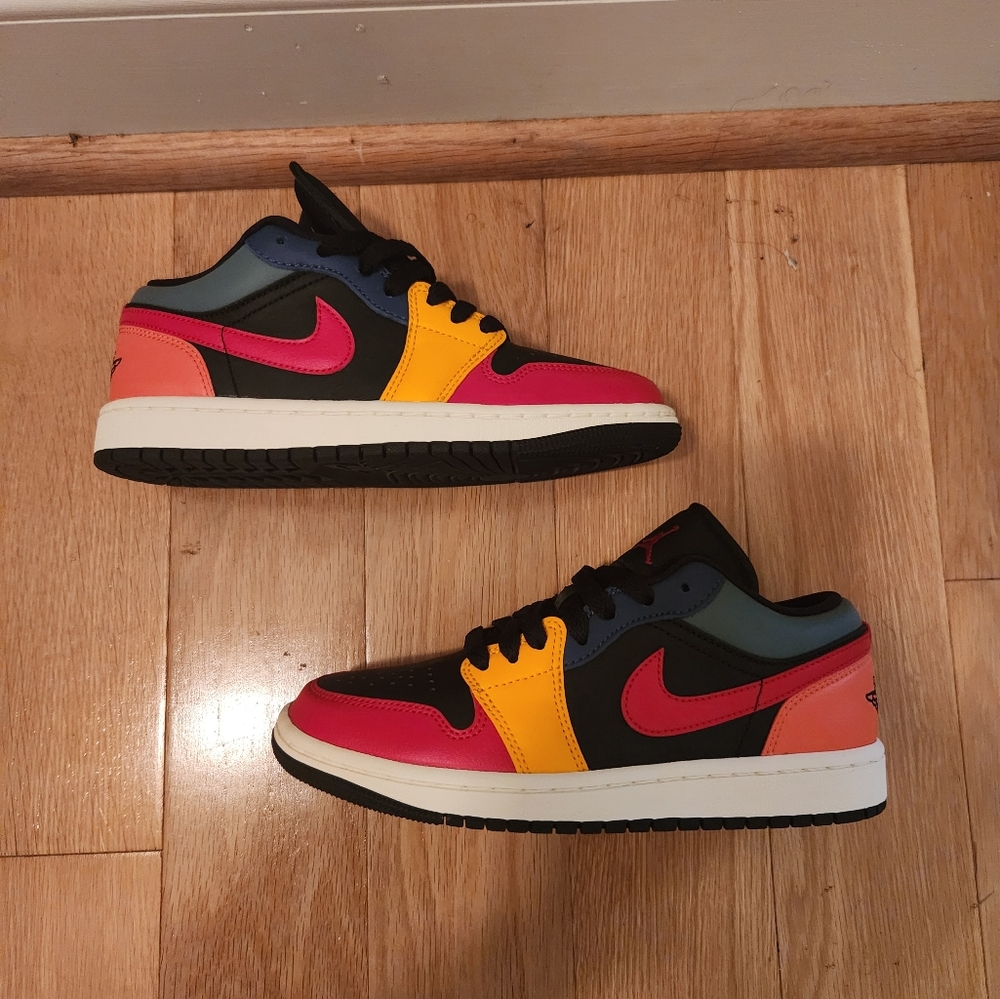Jordan 1 Low SE